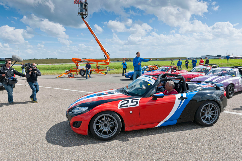 Illustration for article titled That's A Lot Of Mazda Miatas